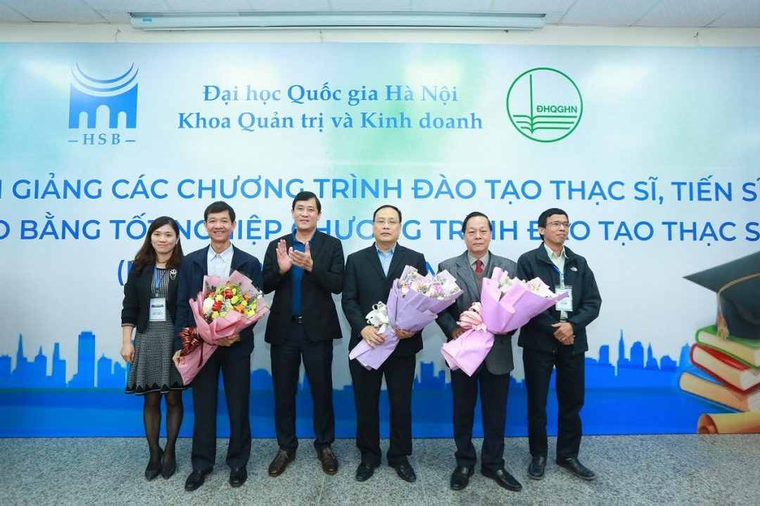 Công việc giảng viên cho khoa Quản trị kinh doanh