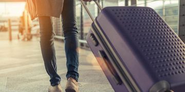 Thứ quan trọng nhất bạn cần chuẩn bị kỹ càng là các giấy tờ chuyến bay